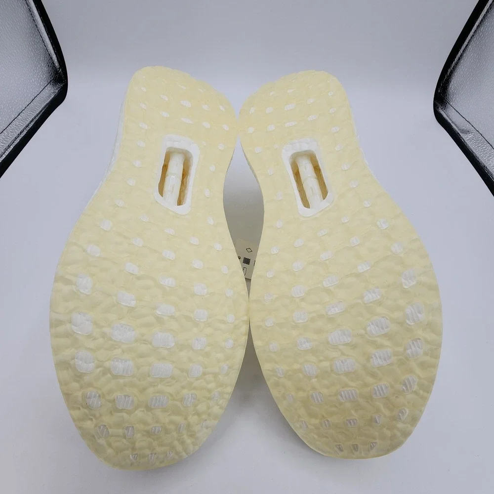 adidas UltraBoost Shoes Mens‎ 8.5 Made To Be Remade Sneakers FV7827 NEW w/ Tag